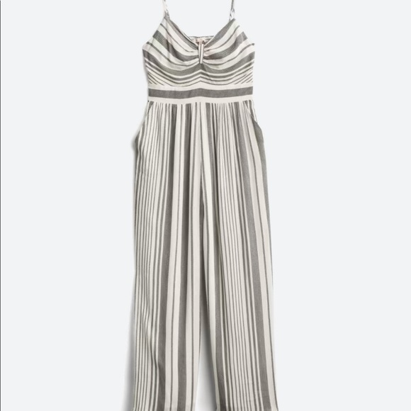 Jerilyn black and white striped jumpsuit. Size L NWT. 100% Rayon - Picture 3 of 3